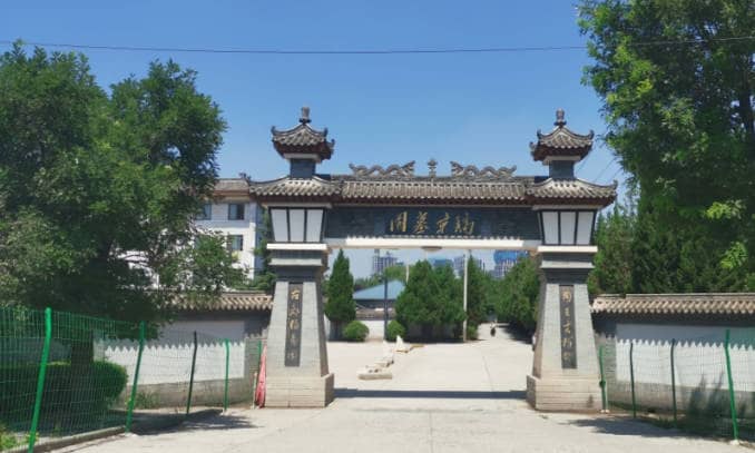 西安市西郊鎬京骨灰墓園的專車預(yù)約和免費(fèi)接送選購(gòu)服務(wù)是如何運(yùn)作的?