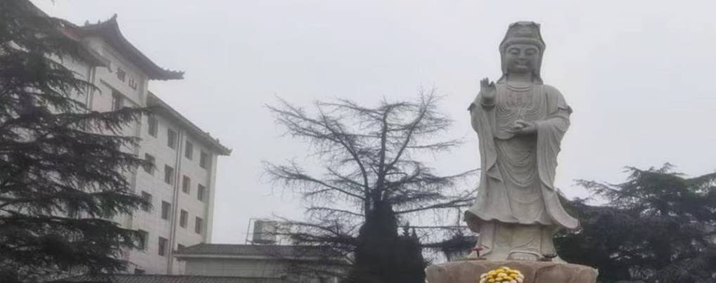 前往西安鳳棲山墓園南區有哪些推薦的交通方式?
