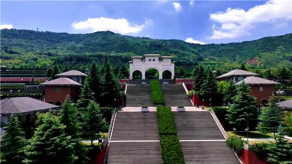 西安霸陵墓園,地址:陜西省西安市灞橋區(qū)毛西公路