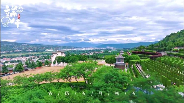 西安霸陵墓園新區(qū)是否提供便捷的停車服務(wù),方便前來參觀或辦理業(yè)務(wù)的訪客?