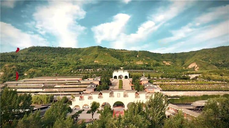 西安鳳棲山公墓霸陵墓園新區哪個好？優缺點分析