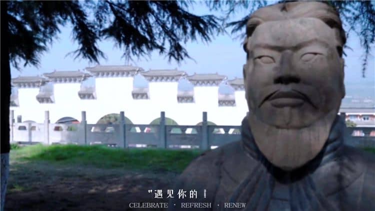 乘坐免費班車前往西安霸陵墓園新區需要注意哪些事項？