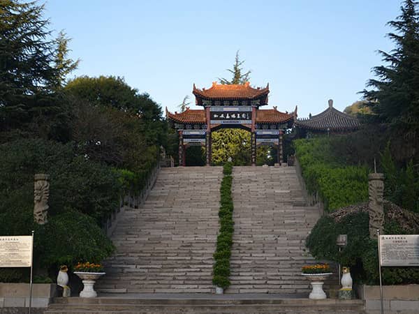 西安高橋墓園清明祭掃，墓地購(gòu)買(mǎi)攻略