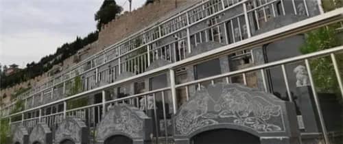西安高橋墓園的“中秋寄思套餐”如何體現了對傳統文化的尊重與傳承？