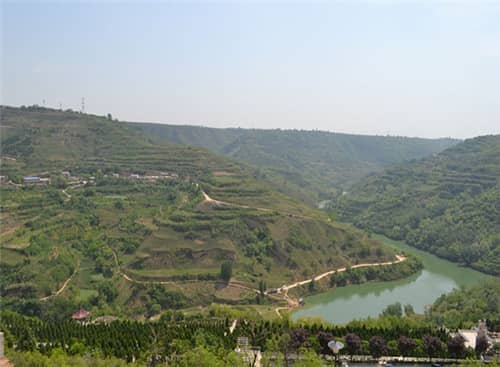 西安高橋墓園位于哪個城市的哪個區域,具體地址是什么?