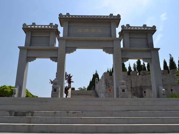 高橋墓園的墓區(qū)劃分有哪些功能區(qū)域?